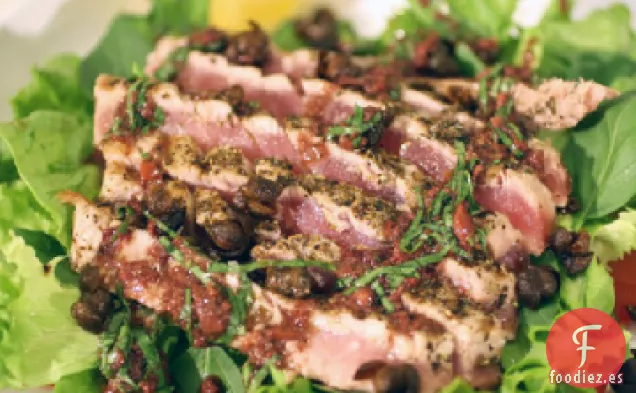 Ensalada de Atún a la Parrilla con Vinagreta de Albahaca y Tapenade