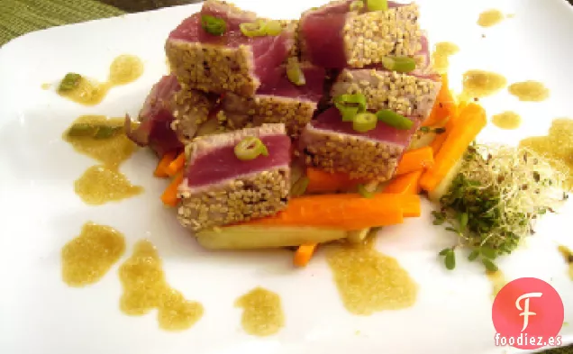 Atún A La Brasa Con Salsa De Wasabi Y Cebolla Verde