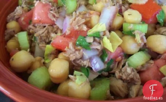 Ensalada de Atún y Garbanzos Rápida y Sencilla