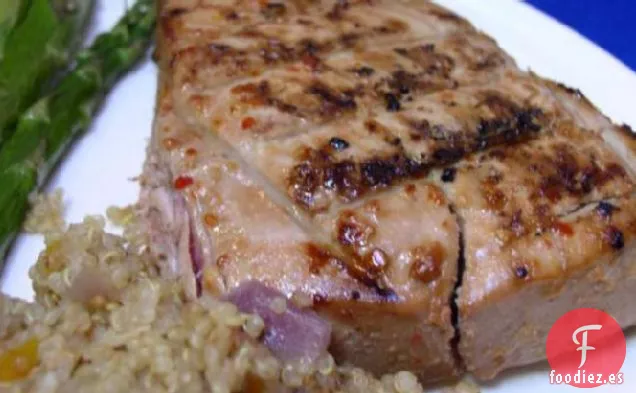 Bek's Filetes de Atún a la Parrilla Glaseados con Jengibre, Lima y Avena de Soja
