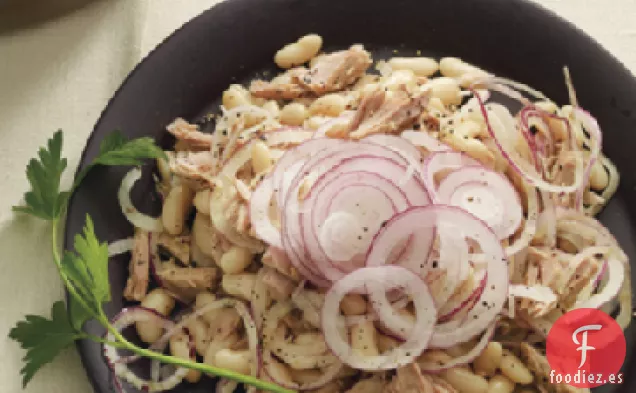Ensalada de Atún, Frijoles Blancos y Cebolla Roja