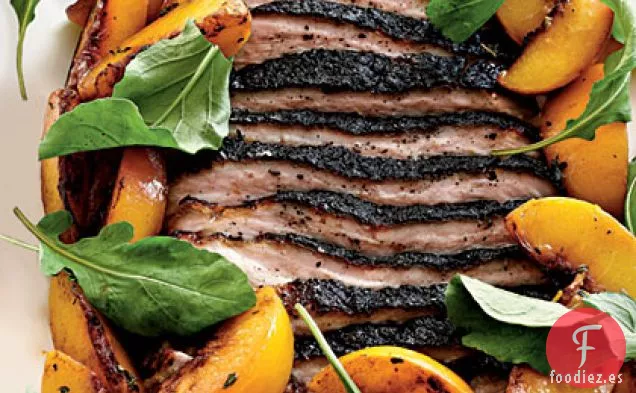 Panceta de Cerdo Asada con Duraznos de Cosecha Tardía y Rúcula