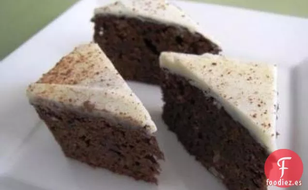 Brownies de Capuchino con Salsa de Chocolate Blanco y Espresso