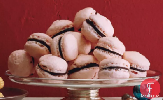 Macarrones Franceses de Chocolate con Frambuesa