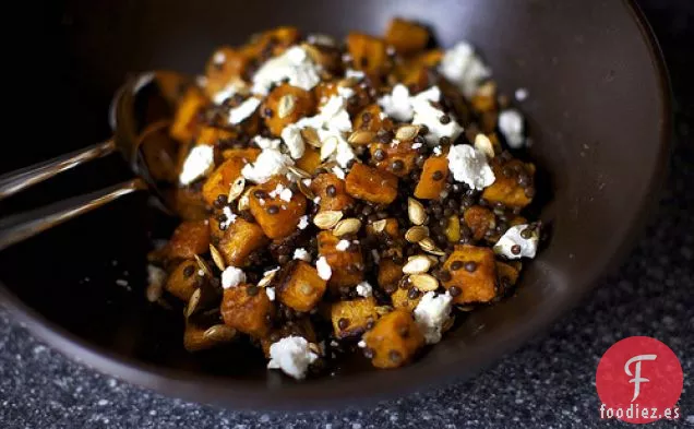 Ensalada De Calabaza Picante Con Lentejas Y Queso De Cabra