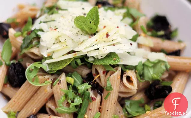 Queso De Oveja, Rúcula Y Aceitunas Negras Kamut Penne