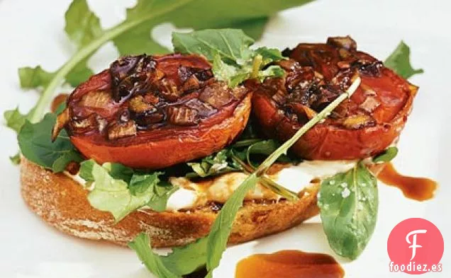 Tomates Roma Asados en Tostadas