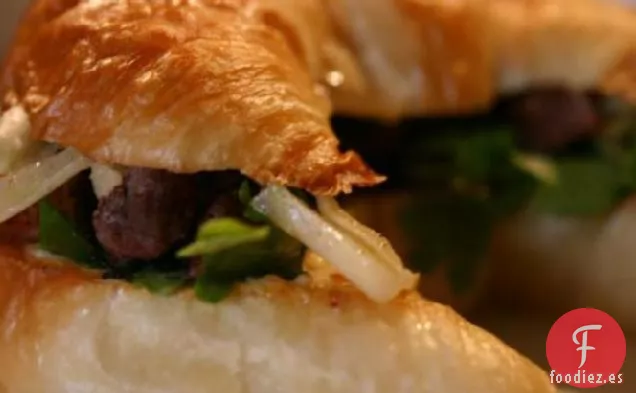 Sándwiches de Croissant de Filete e Hinojo
