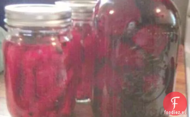 Ensalada de Espárragos, Remolacha En Escabeche y Queso Azul