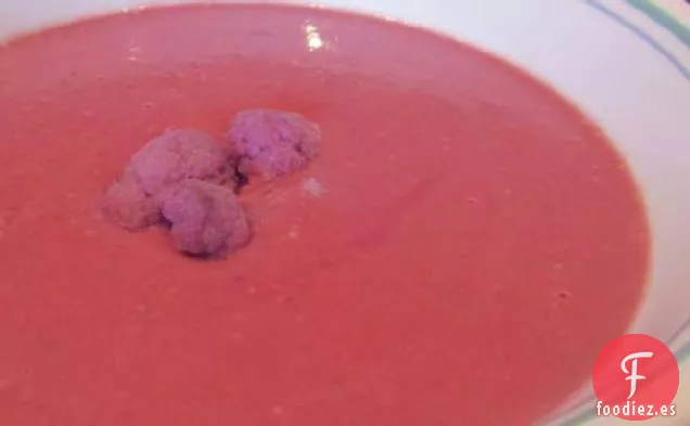 ¡Sopa de Pasión Púrpura! Sopa de Coliflor y Patata