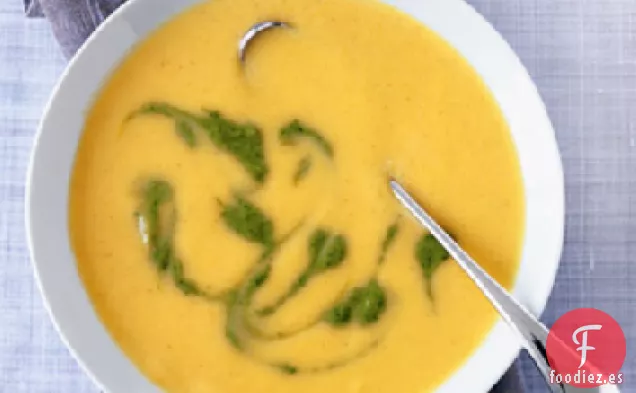Sopa de Remolacha Dorada