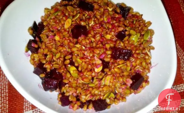 Ensalada de Remolacha, Nuez y Bayas De Trigo Con Vinagreta De Cilantro Y Lima