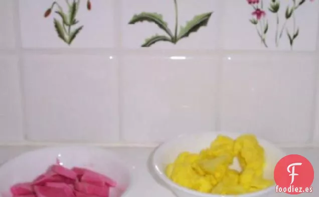 Encurtidos del Medio Oriente Dos Recetas de Nabo y Coliflor