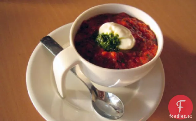 Sopa de Remolacha y Suero de Mantequilla Refrigerada