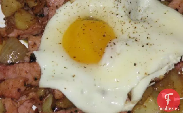 Pytt I Panna-Hachís Frito Sueco Con Remolacha En Escabeche