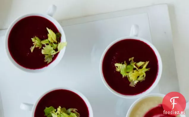 Dúo de Sopa de Apio y Remolacha