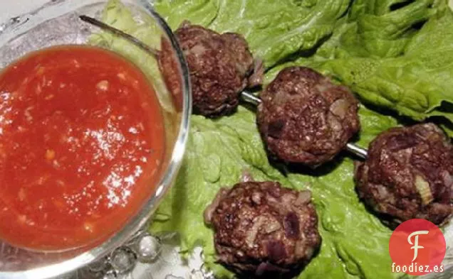 Albóndigas Con Salsa De Tomate