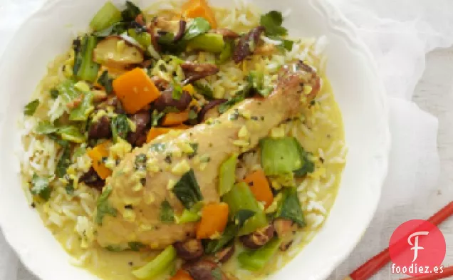 Pollo de Coco en Una olla de Poulet sobre Arroz Jazmín