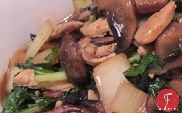 Col China de Bok Bebé con salsa de Champiñones