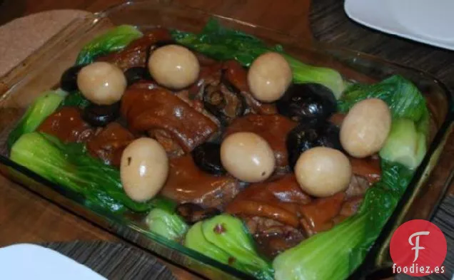 Patatim de Cerdo (Pierna/Nudillos de Cerdo Estofado Filipino-Chino)