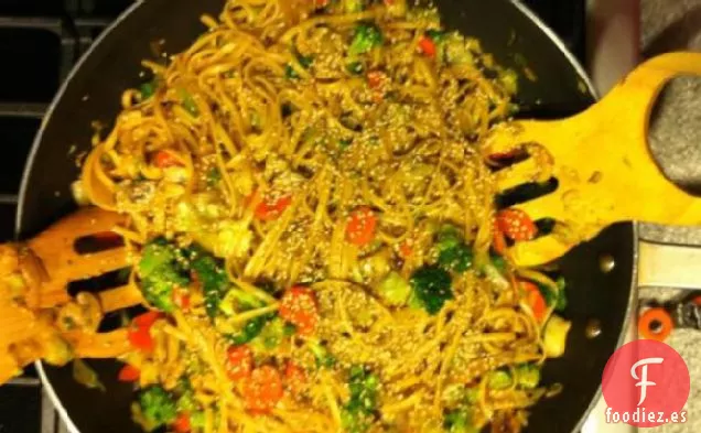 Cualquier cosa Lo Mein