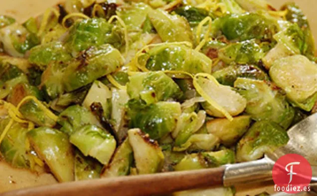 Coles de Bruselas con Vinagreta de Limón Caliente