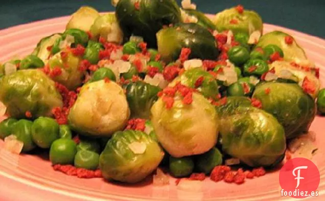 Coles de Bruselas y Guisantes Con Tocino