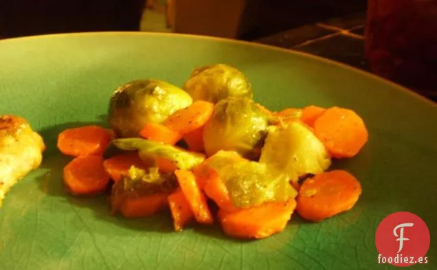 Coles de Bruselas Asadas Con Chalotas y Tomillo Fresco de Jardín