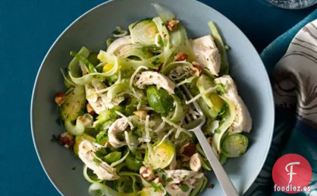 Pechuga De Pollo Con Coles De Bruselas Afeitadas