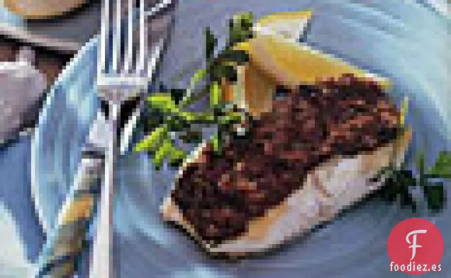 Lubina con Pimiento Rojo y Tapenade de Oliva