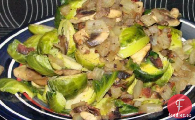 Coles de Bruselas con Champiñones y Tocino