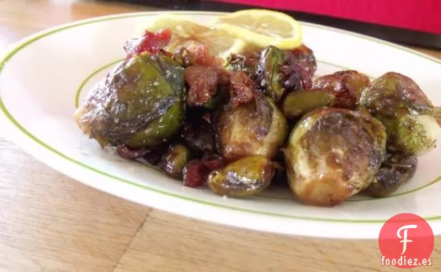 Saladas Coles De Bruselas Con Salchicha Ahumada
