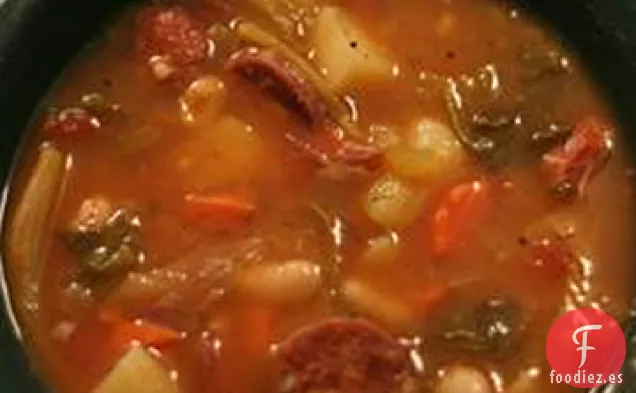 Sopa de Frijoles Portugueses