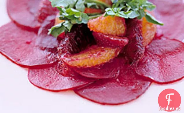 Remolachas En Rodajas Finas Con Naranjas Sanguinas Y Berros