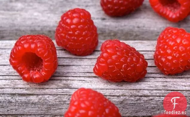 Brownies De Remolacha De Cacao Con Glaseado De Frambuesa