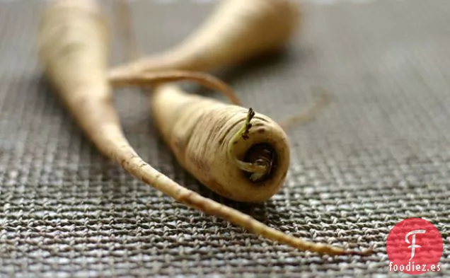 Ensalada De Remolacha Asada Y Queso De Cabra Con Vinagreta Balsámica