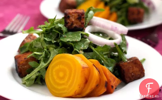 Ensalada De Remolacha Amarilla Asada Con Aderezo Caliente De Mostaza De Arce