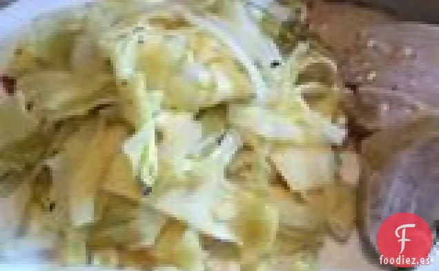 Ensalada de Col Asiática de Pollo