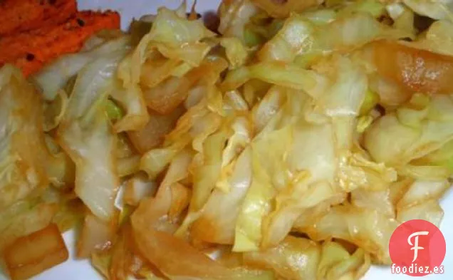Col salteada baja en Carbohidratos