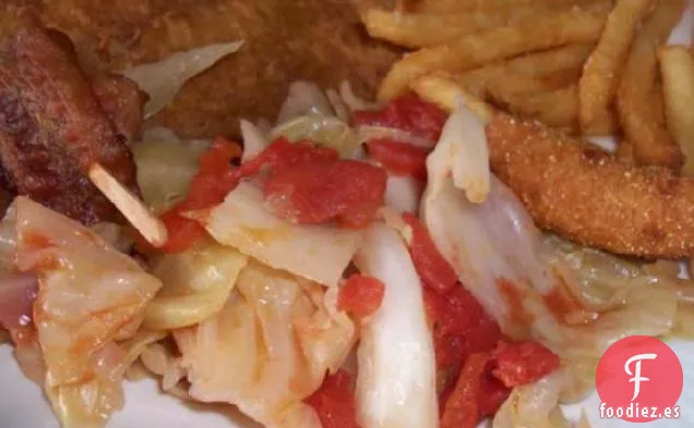 Sartén Picante de Repollo con Tocino Cajún