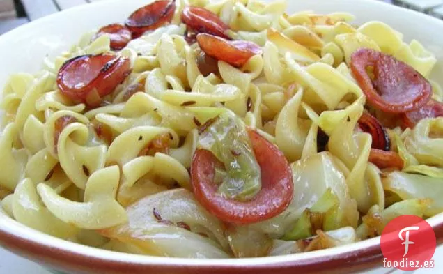 Krautfleckerl-Hornear Pasta de Repollo