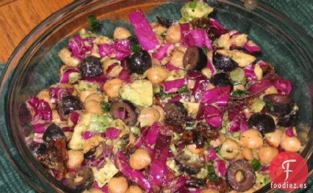 Ensalada de Garbanzos, Aguacate y Tomate Seco al Sol