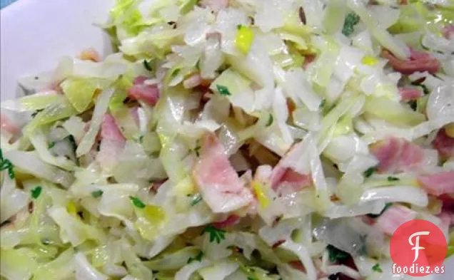 Col Salteada Rosada con Ajo