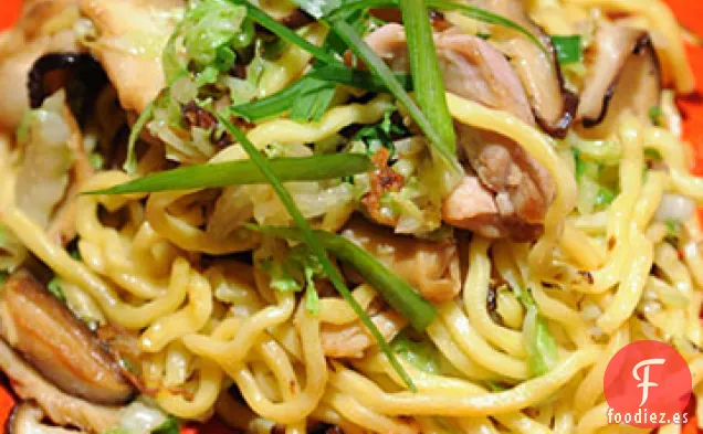 Pollo Lo Mein con Champiñones de Jengibre