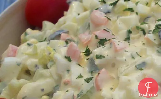 Ensalada de huevo para una multitud