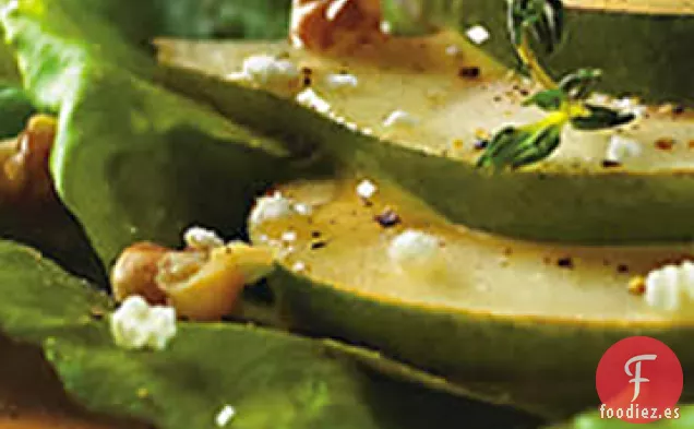 Ensalada de Manzana Verde con Almendras Tostadas, Queso Afeitado y Vinagreta de Sidra de Manzana