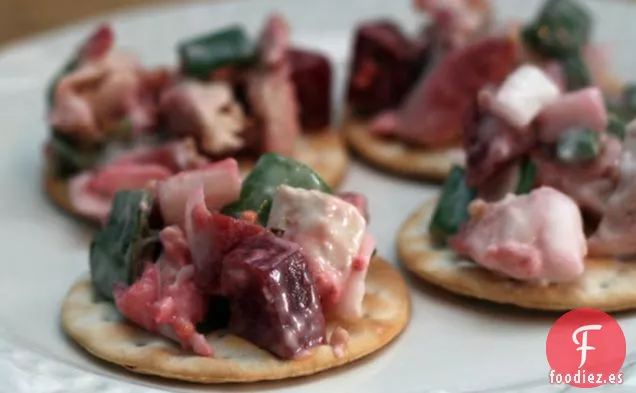 Ensalada De Pollo Con Remolacha En Escabeche Y Cebollas Vidalia