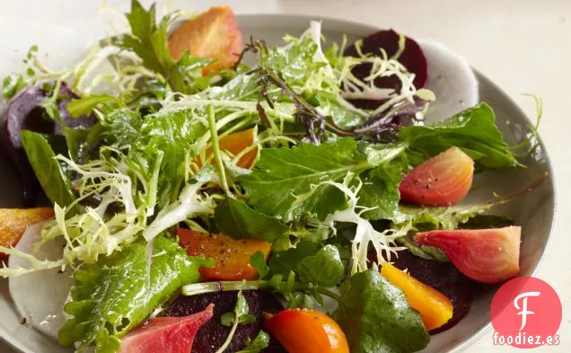 Ensalada Verde Mixta con Remolacha y Daikon