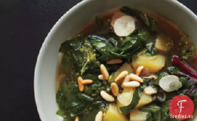 Sopa de Tres Verduras con Gremolata de Espinacas