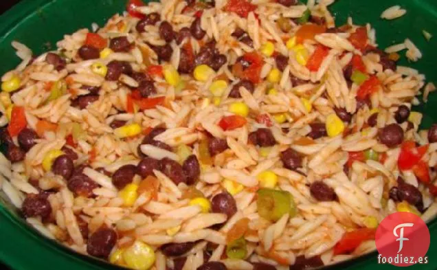 Ensalada de Salsa de Orzo y Frijoles Negros